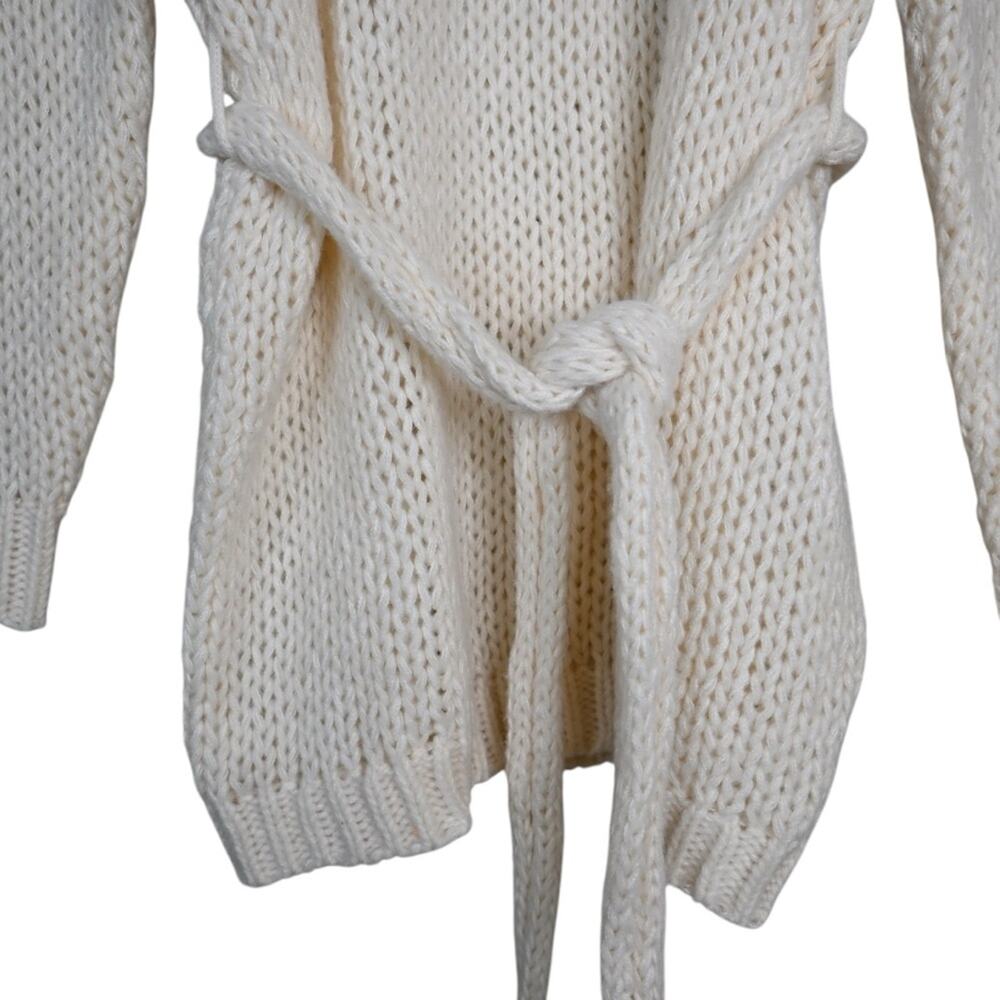 Pretty Little Thing Women's S Loosely Woven Belted Cream Sweater Oversized NEW - Picture 5 of 9